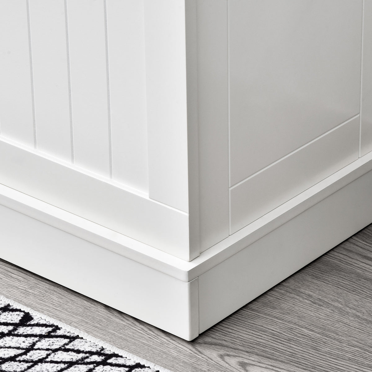 HOMCOM Garderobe mit Sitzbank, 5 Kleiderhaken, 1 Stauraum, Wandgarderobe, Weiß + Schwarz