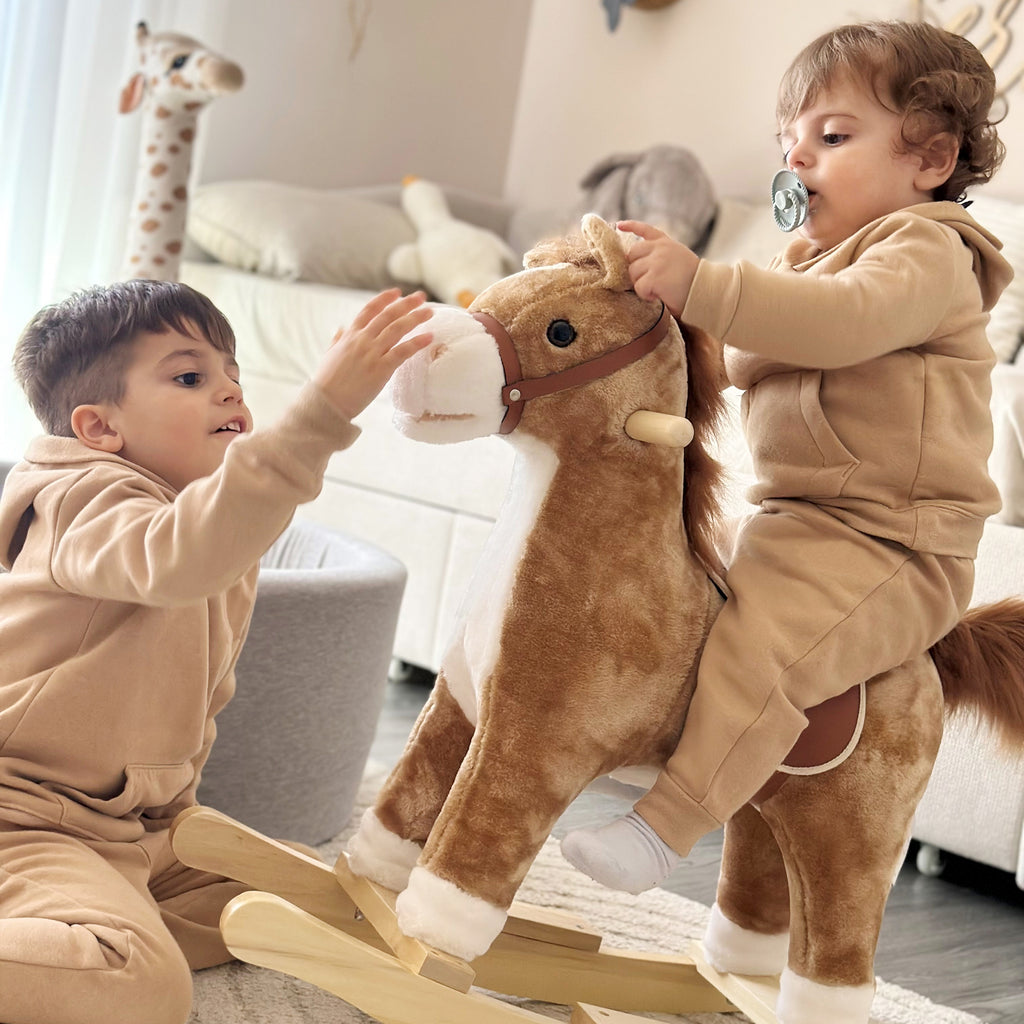 HOMCOM Kinder Schaukelpferd Baby Schaukeltier Pferd mit Tiergeräusche Spielzeug Haltegriffe für 36-72 Monate Plüsch Braun 65 x 32,5 x 61 cm